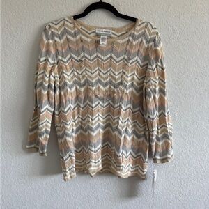 NWT Alfred Dunner Women's Chevron Top - Cream, Gray, Pink